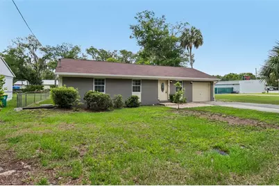 105 N Fairfax Avenue, Deland, FL 32724 - Photo 2
