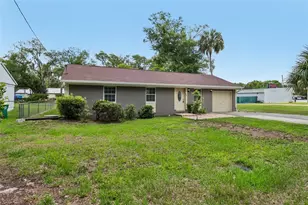 105 N Fairfax Ave, Deland, FL 32724 - Photo 2