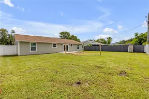 2726 Evergreen Dr, Edgewater, FL 32141 - Photo 32