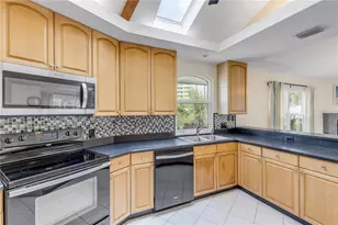 320 Due East St, New Smyrna Beach, FL 32169 - Photo 52