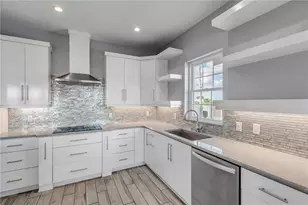 701 E 3rd Ave, New Smyrna Beach, FL 32169 - Photo 6