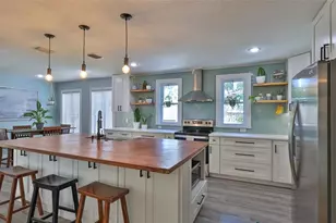 2766 Date Palm Dr, Edgewater, FL 32141 - Photo 2