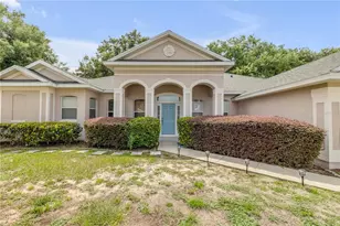 36624 Grand Island Oaks Cir, Grand Island, FL 32735 - Photo 2
