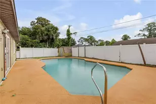2509 Woodland Dr, Edgewater, FL 32141 - Photo 2