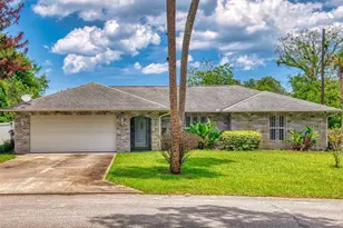 203 N Duss St, New Smyrna Beach, FL 32168 - Photo 1
