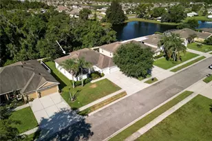 695 Grape Ivy Ln, New Smyrna Beach, FL 32168 - Photo 2