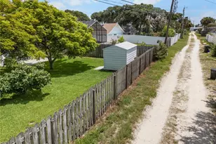 815 E 23rd Ave, New Smyrna Beach, FL 32169 - Photo 16