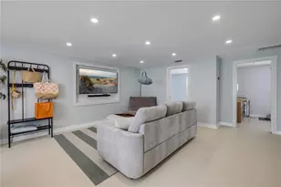 308 Due East St, New Smyrna Beach, FL 32169 - Photo 6