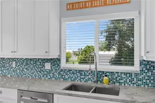417 3rd St, Key Largo, FL 33037 - Photo 12