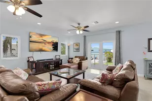 417 3rd St, Key Largo, FL 33037 - Photo 6