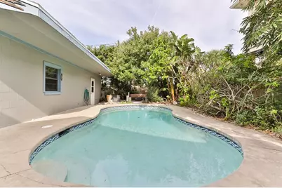 314 Due East Street, New Smyrna Beach, FL 32169 - Photo 2