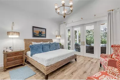 807 E 10th Avenue, New Smyrna Beach, FL 32169 - Photo 18