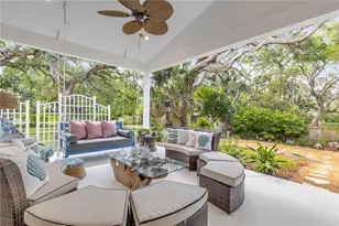 807 E 10th Ave, New Smyrna Beach, FL 32169 - Photo 30