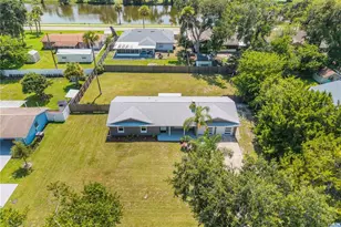 2716 Kumquat Dr, Edgewater, FL 32141 - Photo 4