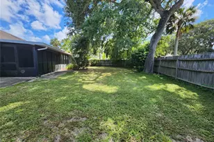 1828 Kumquat Dr, Edgewater, FL 32132 - Photo 4