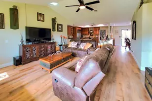 18 Riverfront Dr, Venice, FL 34293 - Photo 14