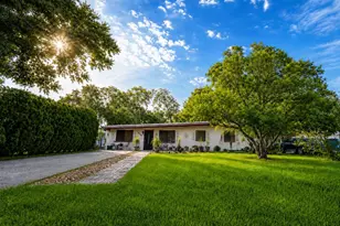 608 Dixie Ln, South Daytona, FL 32119 - Photo 1