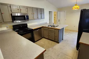 1056 Shady Hollow Dr, Deland, FL 32724 - Photo 10