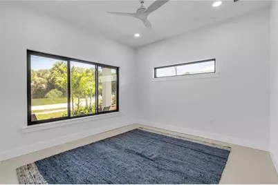 813 E 1st Avenue, New Smyrna Beach, FL 32169 - Photo 36