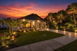 813 E 1st Ave, New Smyrna Beach, FL 32169 - Photo 4