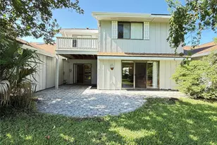 33 Andrea Dr, New Smyrna Beach, FL 32168 - Photo 2