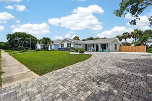 4503 Saxon Dr, New Smyrna Beach, FL 32169 - Photo 4