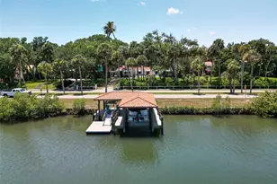 636 N Riverside Dr, New Smyrna Beach, FL 32168 - Photo 4