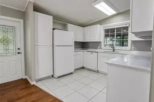 604 Topside Cir, Edgewater, FL 32141 - Photo 10
