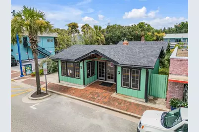 304 Flagler Avenue, New Smyrna Beach, FL 32169 - Photo 1