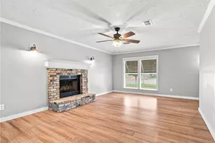 813 Live Oak St, New Smyrna Beach, FL 32168 - Photo 4