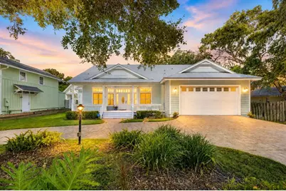 410 S Peninsula Avenue, New Smyrna Beach, FL 32169 - Photo 1