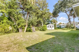 410 S Peninsula Ave, New Smyrna Beach, FL 32169 - Photo 40