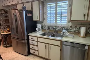 1640 Juno Trail, Astor, FL 32102 - Photo 10