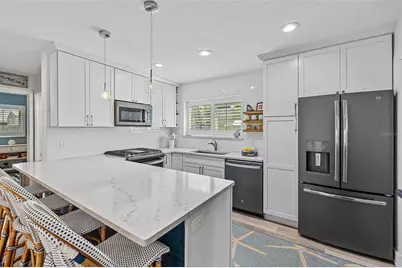 839 E 10th Avenue, New Smyrna Beach, FL 32169 - Photo 8