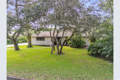 530 Club House Boulevard, New Smyrna Beach, FL 32168 - Photo 4