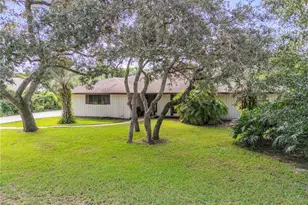 530 Club House Blvd, New Smyrna Beach, FL 32168 - Photo 4