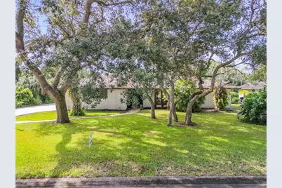 530 Club House Boulevard, New Smyrna Beach, FL 32168 - Photo 2