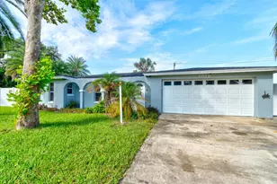 1026 Lake Ave, Edgewater, FL 32132 - Photo 4