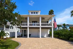 818 Ocean Ave, New Smyrna Beach, FL 32169 - Photo 1