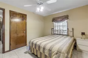 802 Sylvia Dr, Deltona, FL 32725 - Photo 34