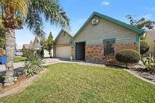 748 Pine Shores Cir, New Smyrna Beach, FL 32168 - Photo 2