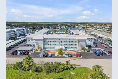 325 N Causeway #D304, New Smyrna Beach, FL 32169 - Photo 2