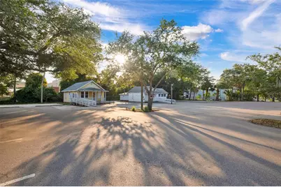 1042 N Dixie Freeway, New Smyrna Beach, FL 32168 - Photo 28