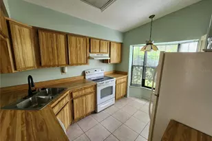 322 Paradise Ln, Edgewater, FL 32132 - Photo 6