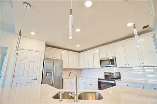 10042 Crooked Crk Dr, Venice, FL 34293 - Photo 6