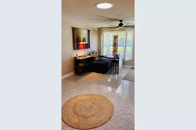 527 S Peninsula Avenue, New Smyrna Beach, FL 32169 - Photo 2