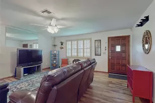 570 Oliver Dr, New Smyrna Beach, FL 32168 - Photo 2