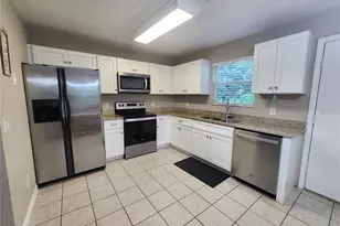 240 Newcomb St, New Smyrna Beach, FL 32168 - Photo 12