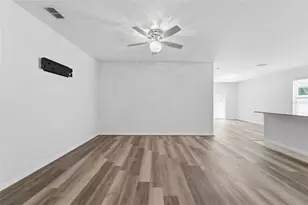 526 Safe Harbor Dr, Edgewater, FL 32141 - Photo 10