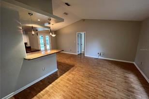 8220 Wellsmere Cir, Orlando, FL 32835 - Photo 10